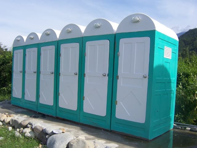 Nhà Vệ Sinh Di Động Đơn Bệ Bệt thumbnail 2